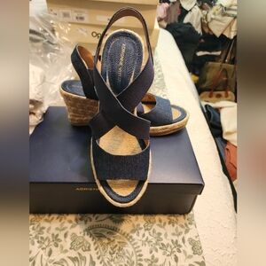 Adrienne Vittadini Brynley in Blue Denim Wedge size 7